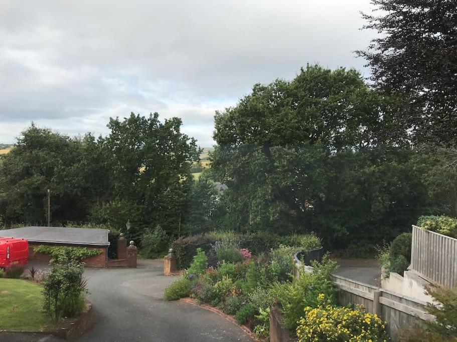 1 Bedroom Self Contained Separate Annexe In Exeter Ide Exterior foto